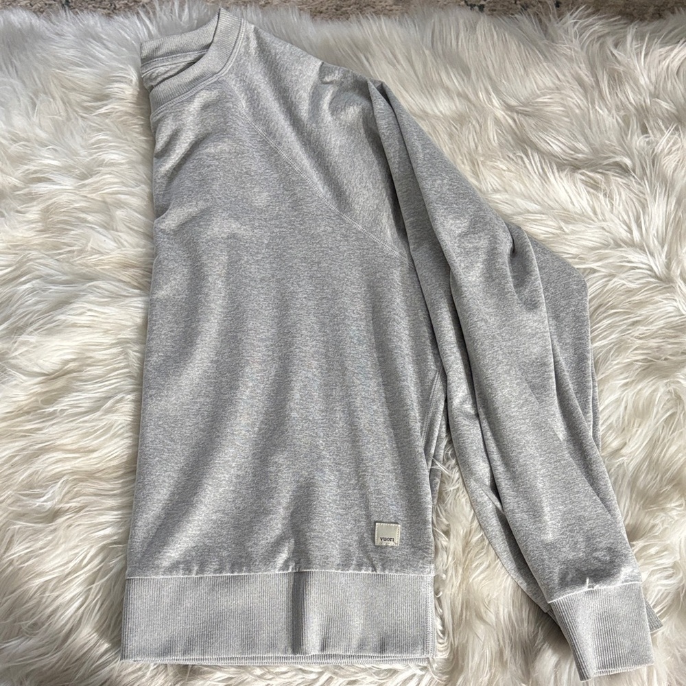 Vuori Women's Light Gray Sweatshirt
